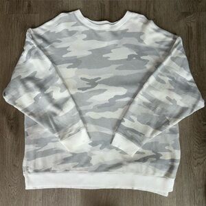 Women’s American Eagle Grey/White Camo Crewneck
